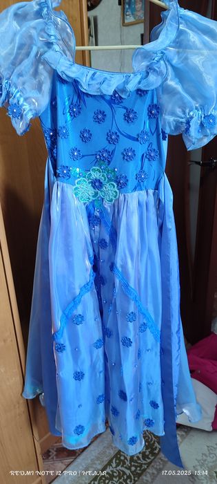 Продам детские платья