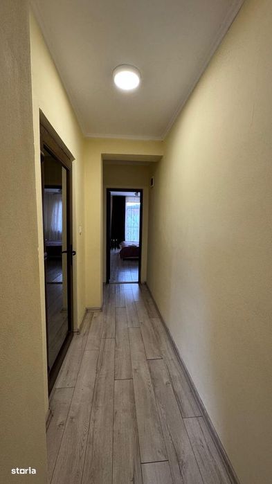 Apartament 3 cam de închiriat, cart. Rogerius