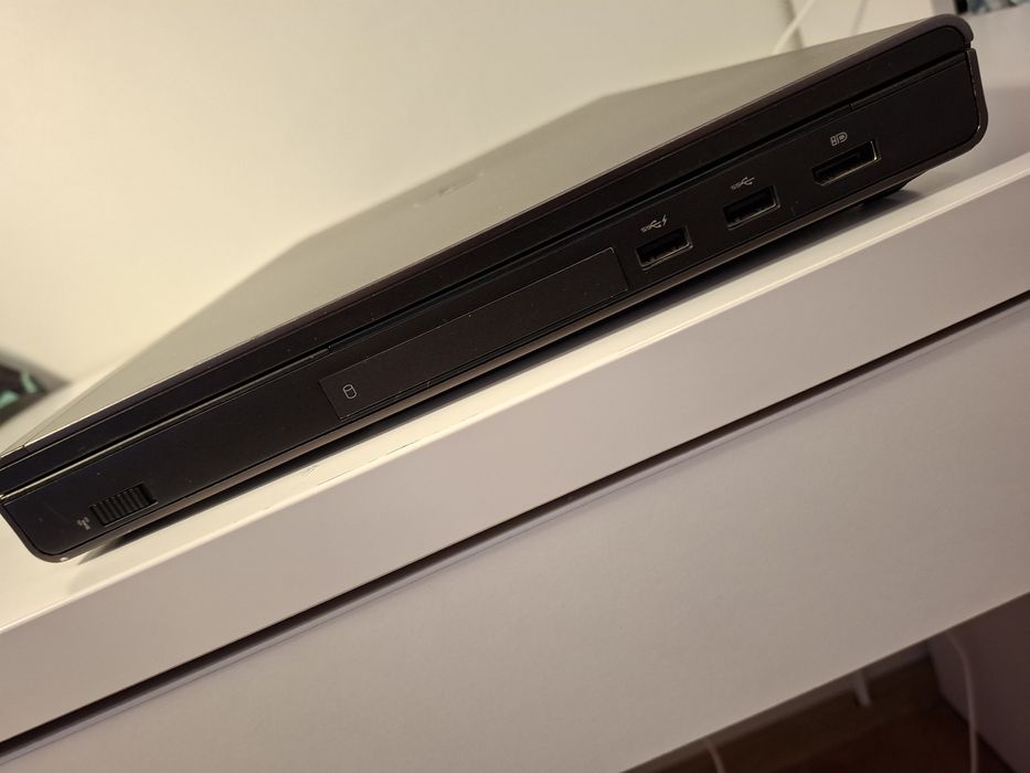 Лаптоп Dell Precision M6800