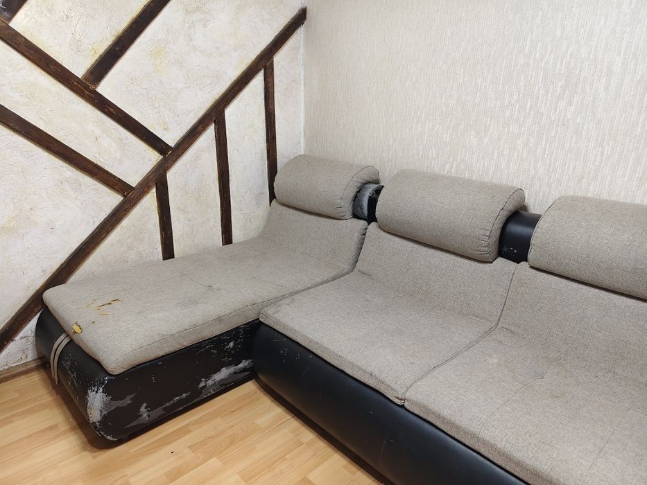 Диван  метр 3/60 примерно.