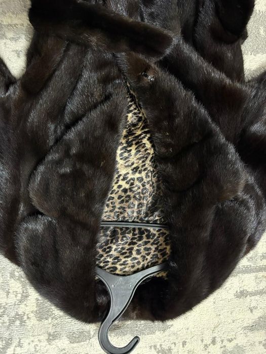 продам норковую шубу