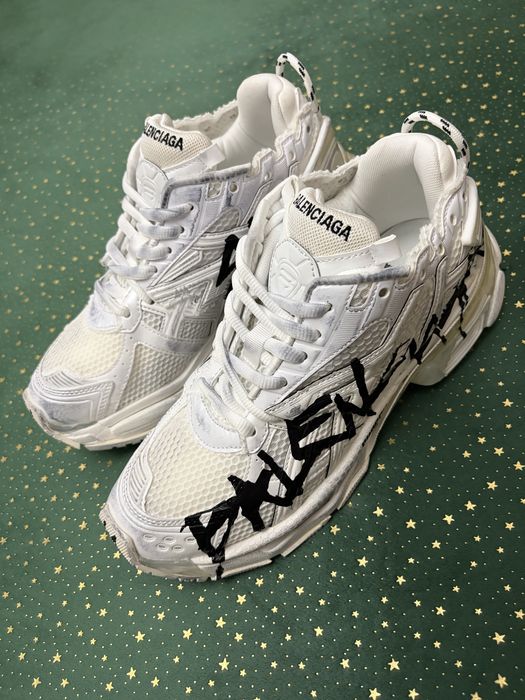 Balenciaga Runner Graffiti White Black