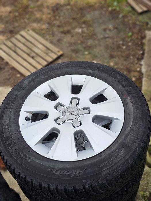 Jante aliaj audi cu cauciucuri de iarna 195/65/15