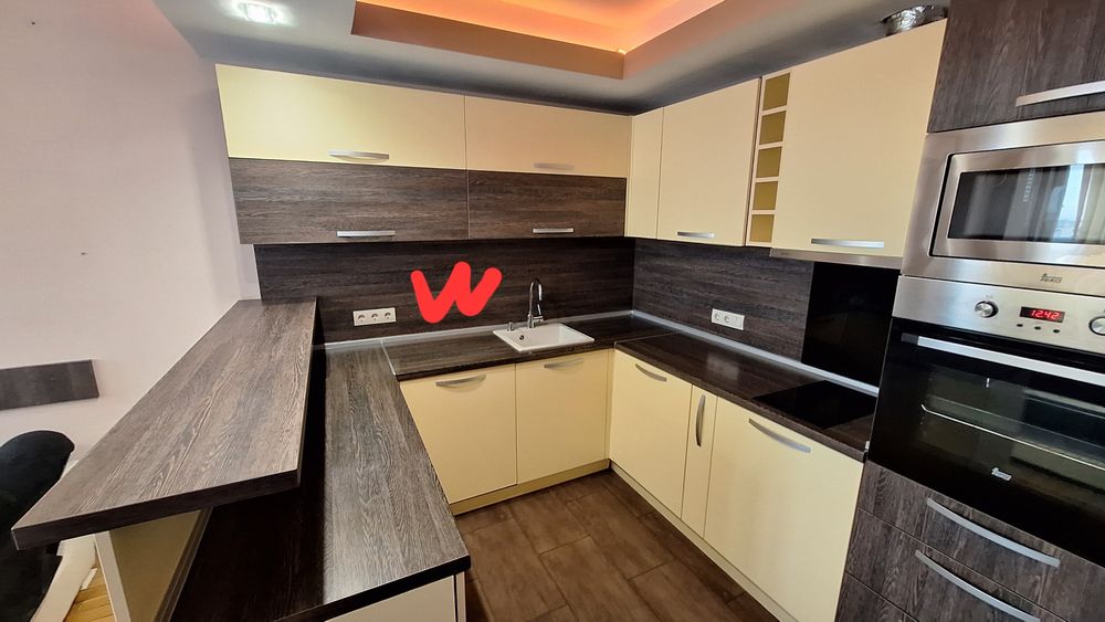 Кухненско обзавеждане с бар