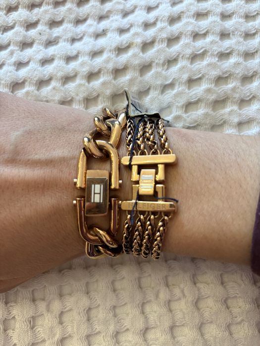 Гривни на Tommy Hilfiger