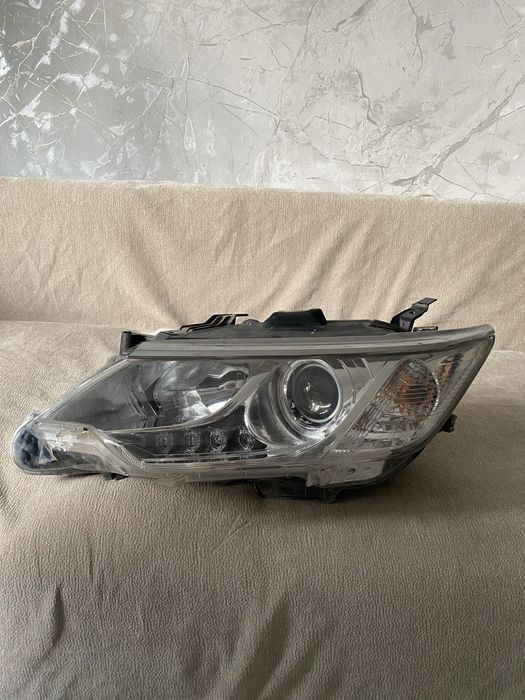 Фара тойота 55 Оригинал Левая сторона