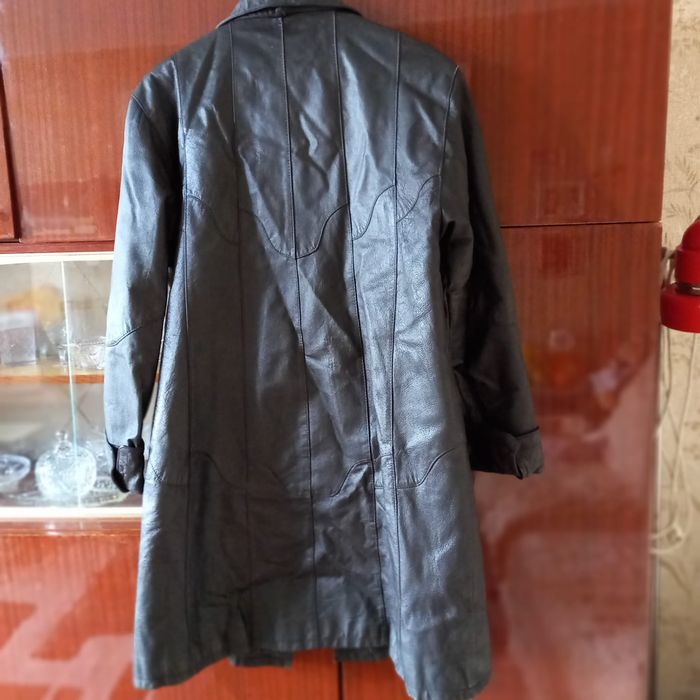 Продам женское кожаное пальто
