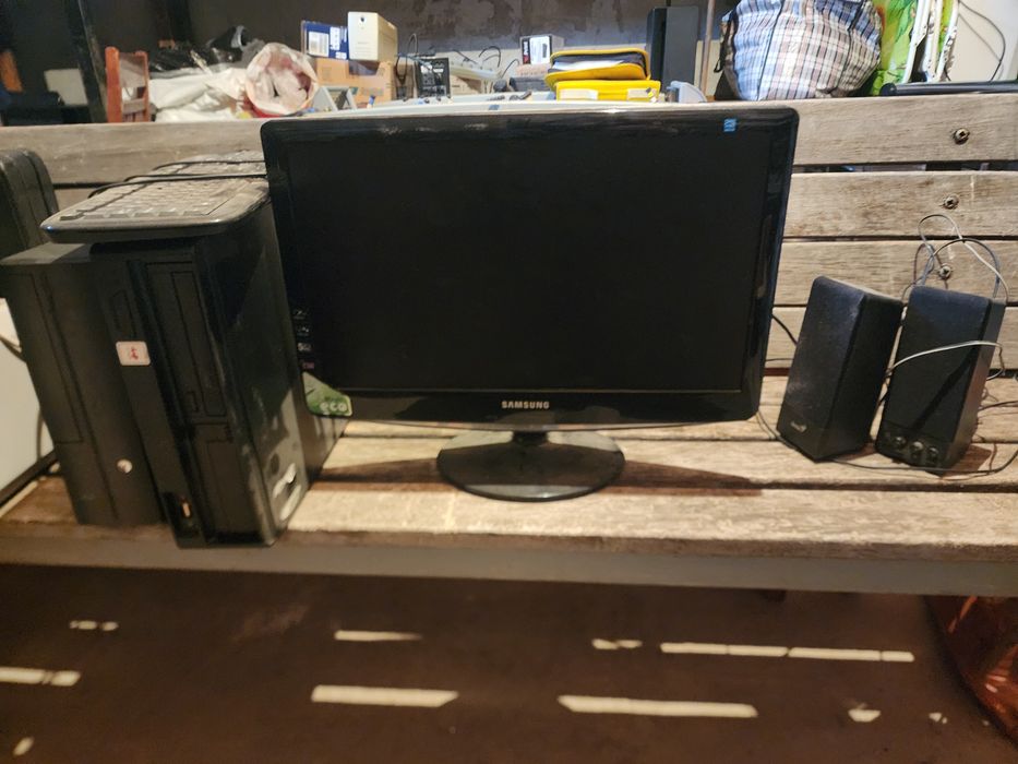 Продам технику, мониторы,процессоры колонки