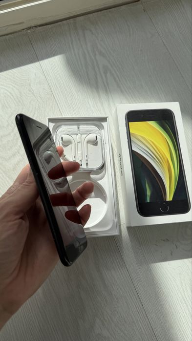 Iphone SE 64Gb продам