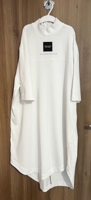 Рокля Pause, размер М, цвят бял / Рокля Junona официална черна М