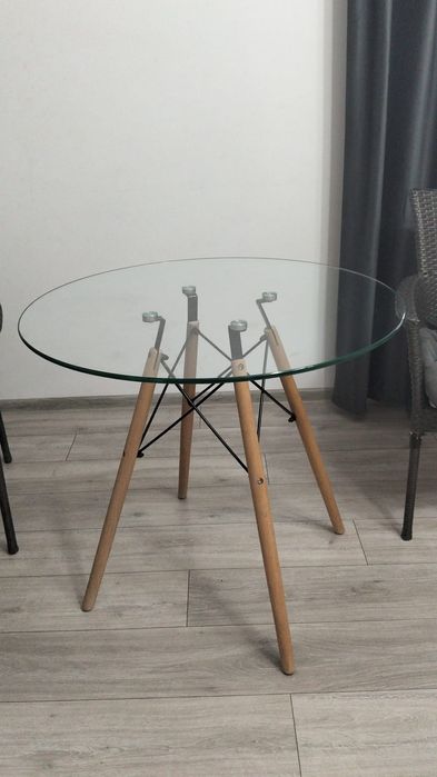 Vând Masa de sticla