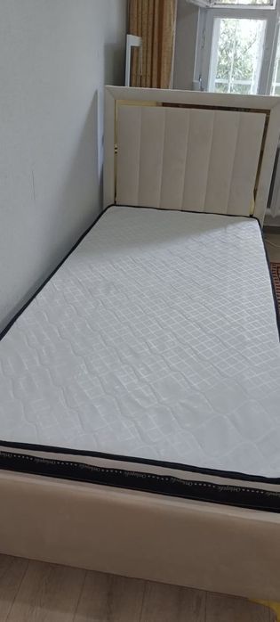 Продам кровать новая