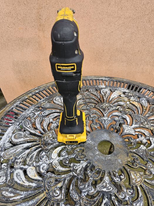 Multifuncțional dewalt model bruslhess