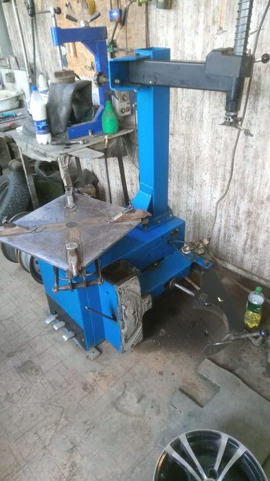 Шиномонтажный станок Sivik