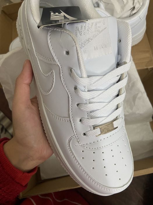 кроссовки новые