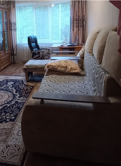 Продам диван и кресло