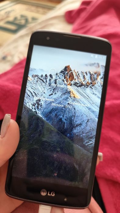 Телефон продаю хороший