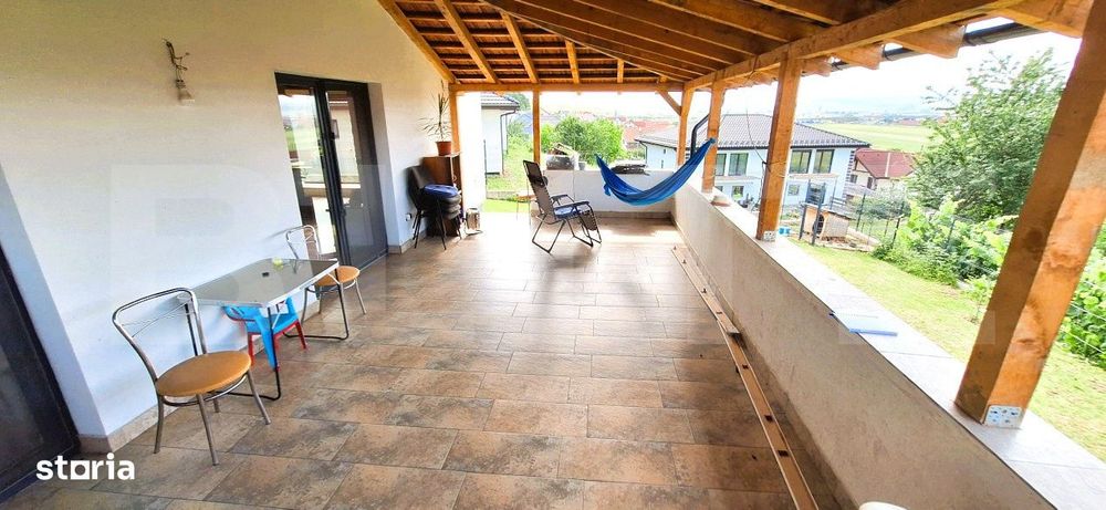 Casa individuala, 250mp, cu teren 640 mp, garaj, zona Planoarelor, Dez