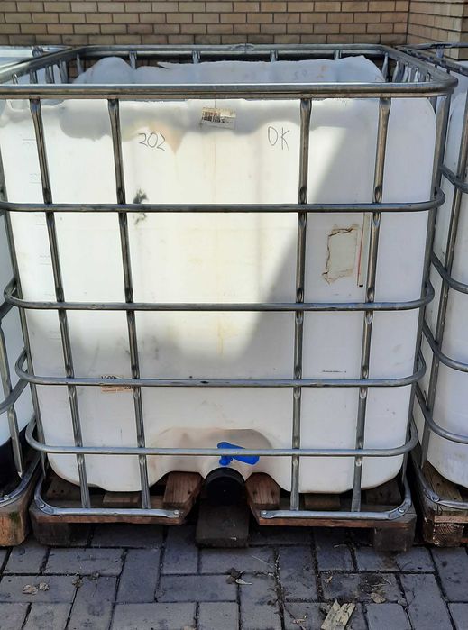 Бак емкость куб 1000 л