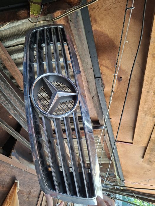 Решетка радиатора мерседес 220