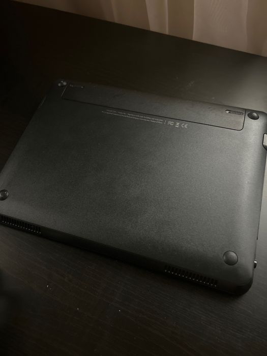 Мини лаптоп HP (Hewlett Packard)