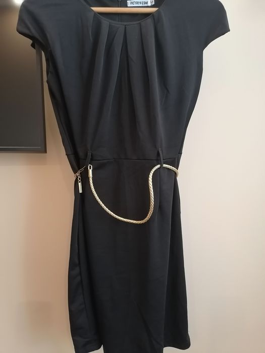 Продавам дамски рокли