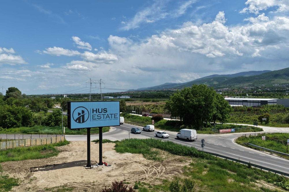 ОФЕРТА ЗА РЕКЛАМА НА ДВУСТРАНЕН LED ЕКРАН С РАЗМЕРИ 8х4 м.