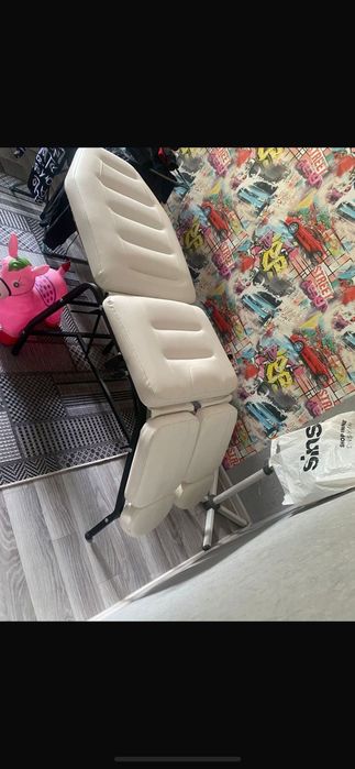 Кресло и кутишка