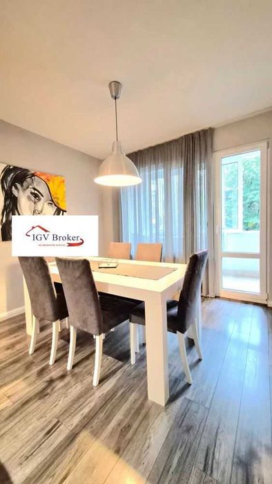 Тристаен апартамент в жк Стрелбище