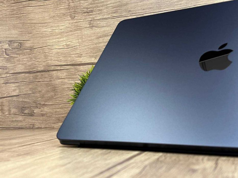б/у MacBook Air 15-inch m3/ 8gb/ 256gb Grey - Midnight