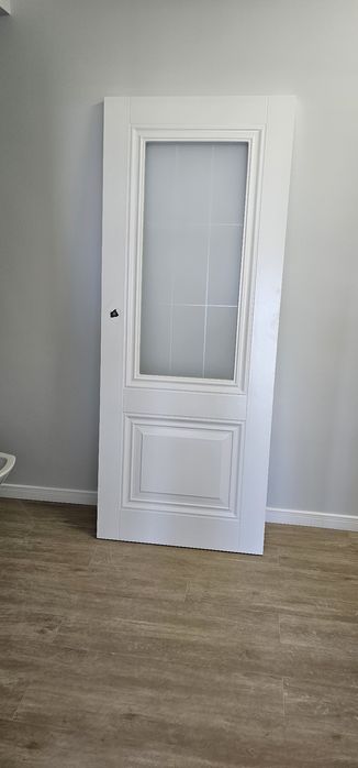 Межкомнатный дверь
