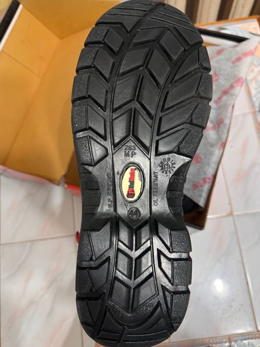 Uniroba , спецобувь