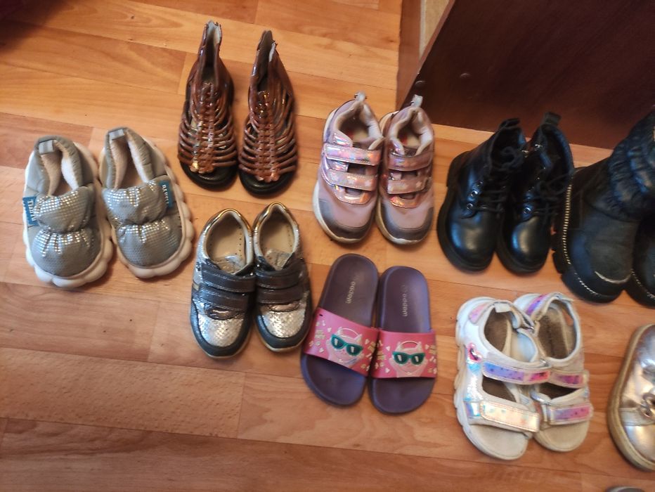 Продам обувь для девочек, размеры 25,26,27