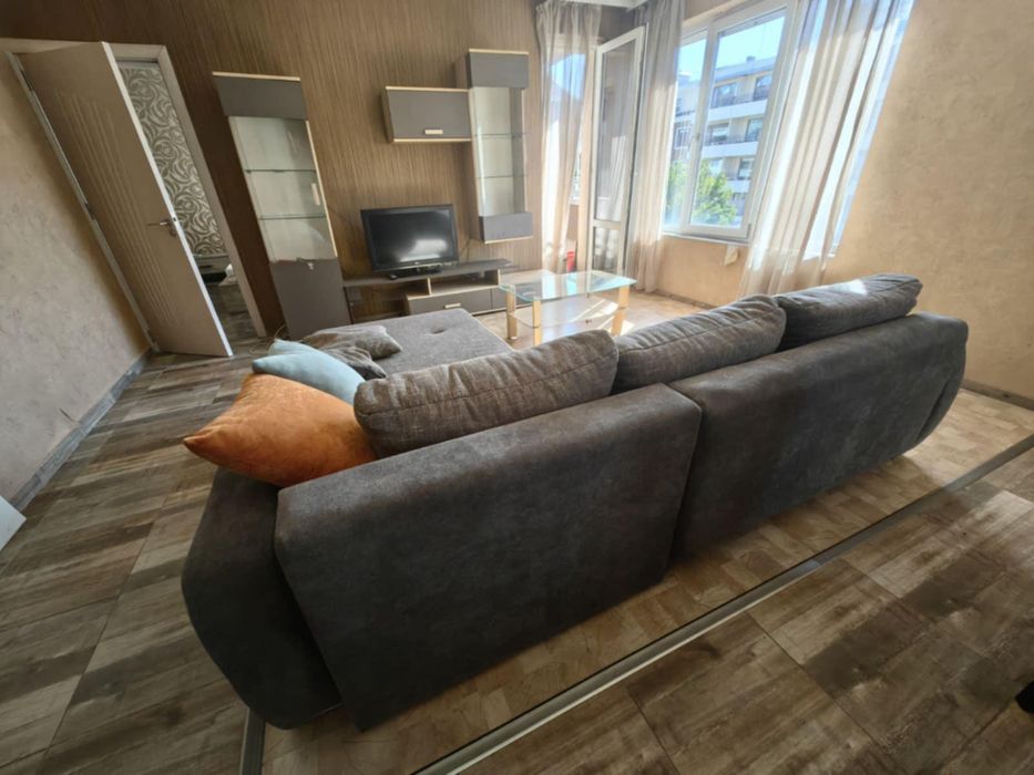 Дава се под наем Двустаен апартамент в София, Витоша - 67 кв.м за 615 € - Снимка #1