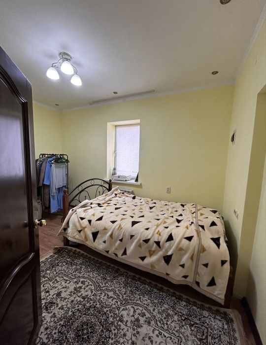 Сдается коттедж в  Юнис сити. 300 кв2 в