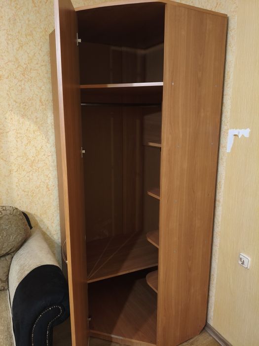 Отдам диван, кресло и матрас, шкафы