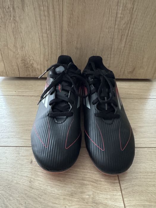 Футболни обувки adidas F50 LEAGUE и Decathlon, номер 34