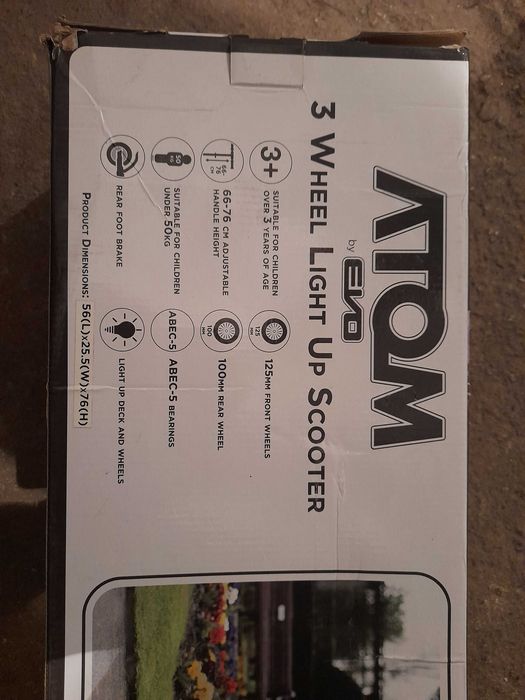 Trotineta Evo Atom cu 3 roti si lumini