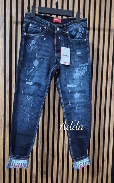 Blugi Dsquared bărbat 
Marimi  36
Pret 255 lei