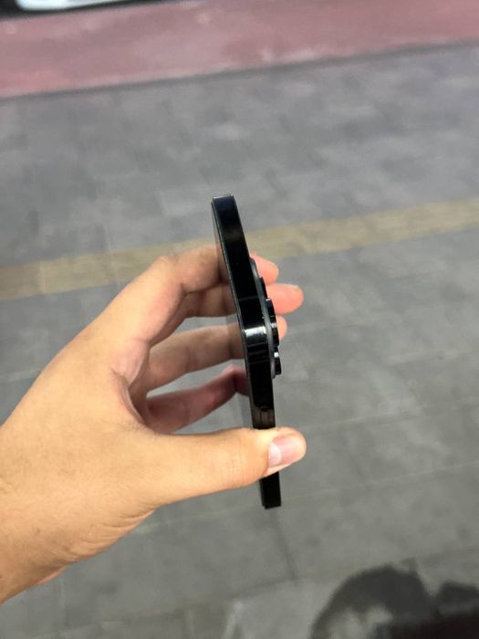 Iphone 14 pro qora rangda