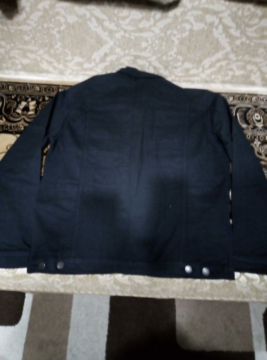 Джинсовая куртка черная