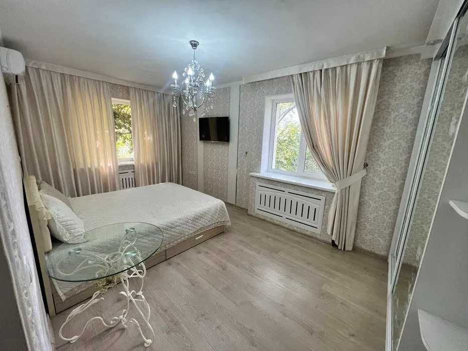 Сдаётся квартира 1/3/4 на ор-р Мирзо Улугбекский Художников