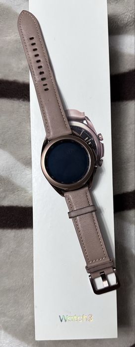 Смарт-часы Samsung Galaxy Watch 3 41мм в бронзовом цвете.