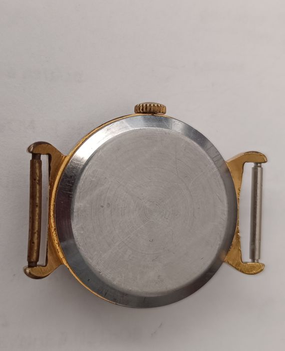 Винтидж позлатен часовник Зим