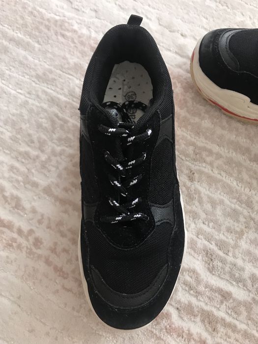 Маратонки с подметка