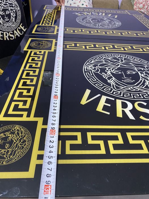 Маса Versace с 4 стола БЕЗ ЗАБЕЛЕЖКА
