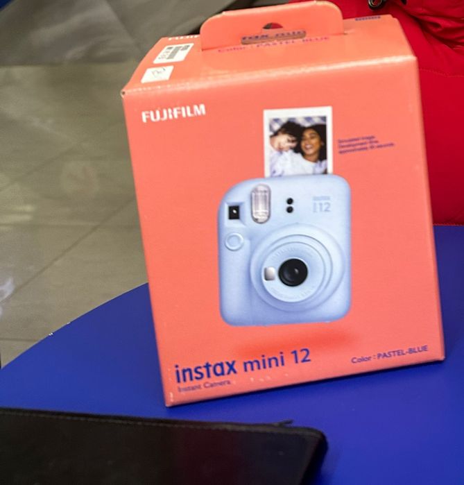 Продам инстах фотоаппарат