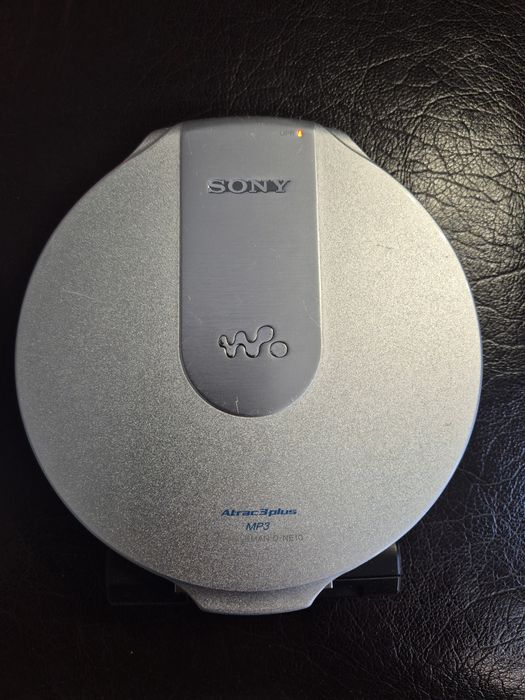 Локман - SONY  D-N10