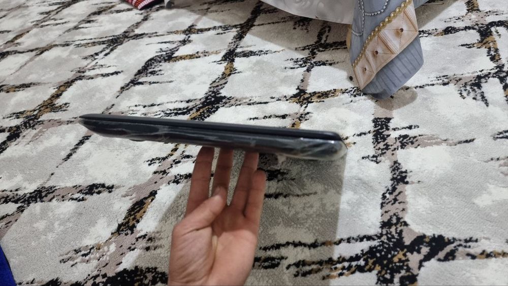 Noutbuk sotiladi telefonga ham almashaman