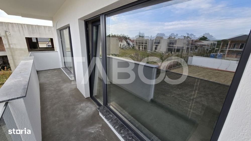 Duplex de vanzare 450mp teren liber 4 camere 2 bai 2 parcari Selimbar